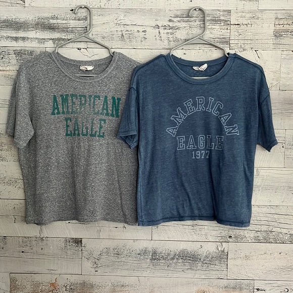 American Eagle Outfitters Tops - American Eagle women’s short sleeve t-shirts. Size small.